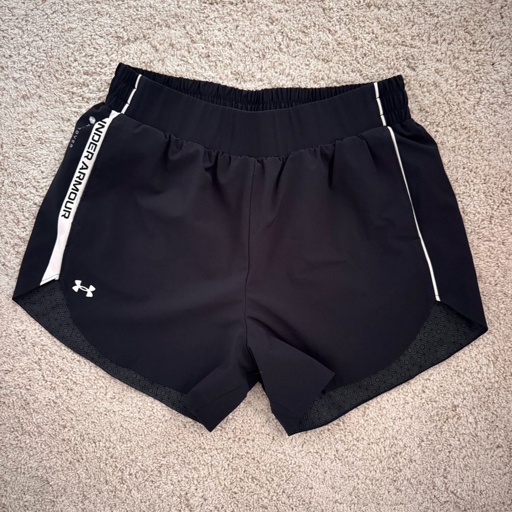Under Armour Recovery Shorts – Size Small